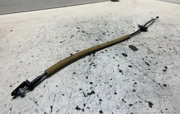 Ford Focus Front door cable line 994137