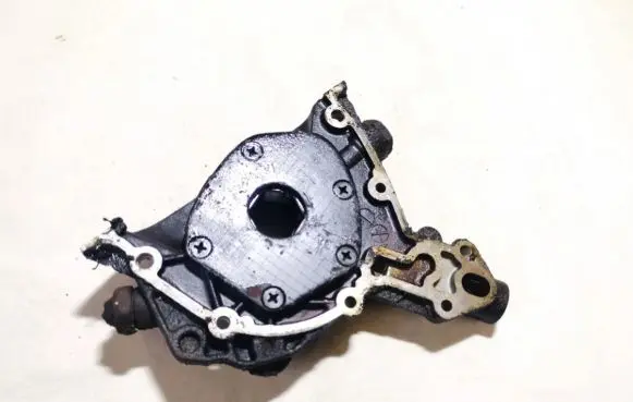 Opel Corsa B Oil pump 90400091