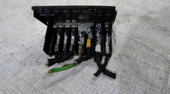 Ford Mondeo Mk III Positive cable (battery)
