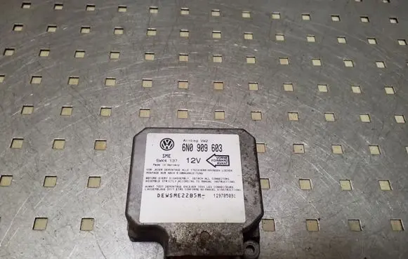 Volkswagen Transporter - Caravelle T4 Airbag control unit/module 6N0909603