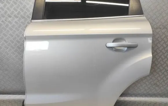 Ford Kuga I Rear door