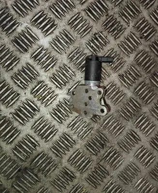 Volvo V40 Camshaft vanos timing valve 31480440