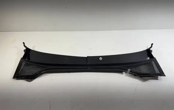 Volkswagen PASSAT B8 Wiper trim 3G1819404E