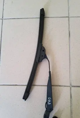 Chrysler Town u0026 Country V Rear wiper blade arm 
