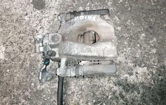 Fiat 500L Rear brake caliper