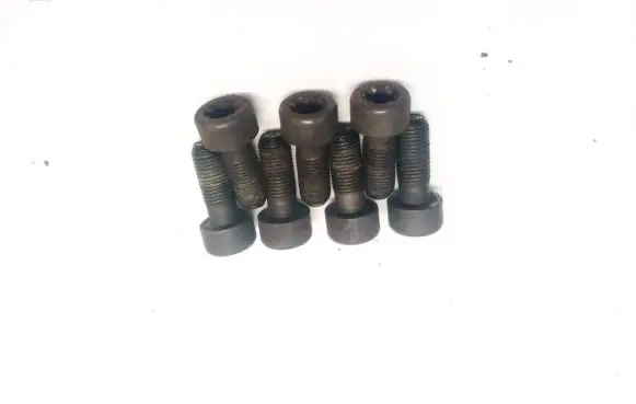 Nissan Qashqai Nuts/bolts 