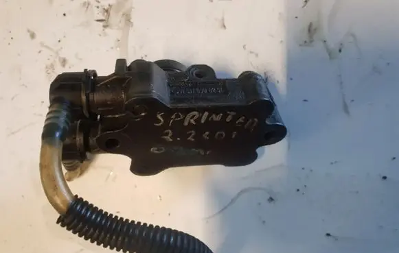 Mercedes-Benz E W210 Fuel injection high pressure pump