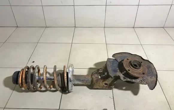 Audi Coupe Rear wheel hub spindle/knuckle 