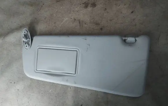 Sun visor