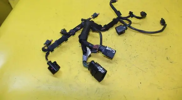 Audi A4 S4 B8 8K Fuel injector wires 
