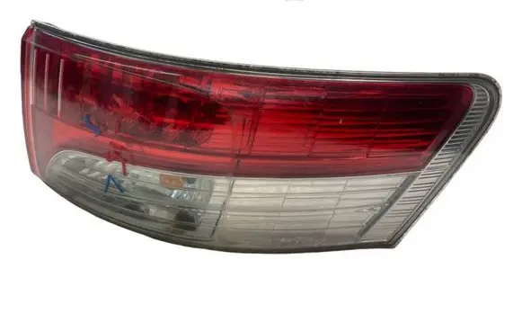 Toyota Avensis T270 Rear/tail lights 08048