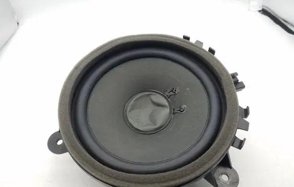 Volvo S60 Front door speaker 30657445