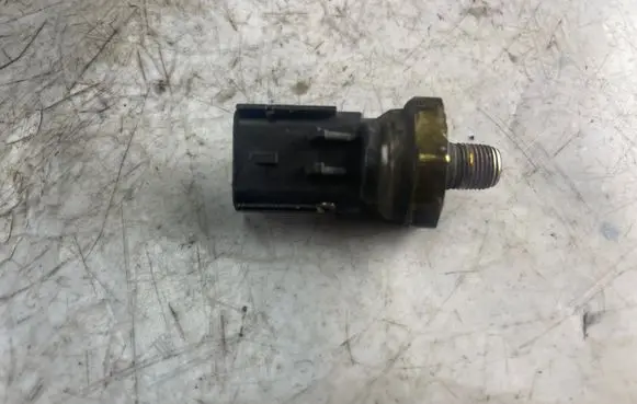 Jeep Cherokee IV KK Oil pressure sensor 56028807ab