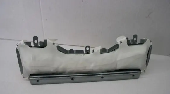 Mercedes-Benz CLS C218 X218 Knee airbag 