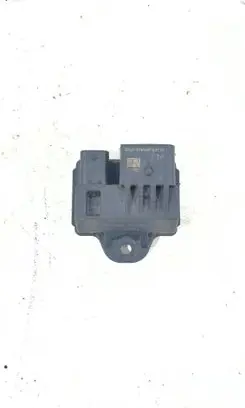 BMW 1 F20 F21 Glow plug pre-heat relay 781085603