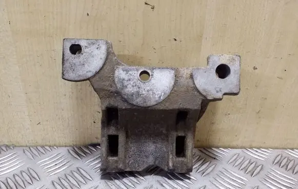 Volkswagen Transporter - Caravelle T5 Engine mounting bracket 070199343A