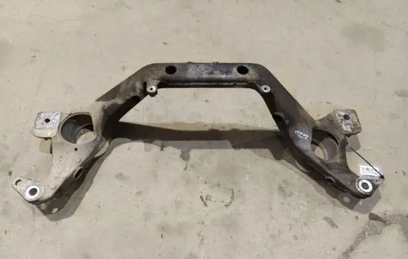 Audi Q7 4L Front subframe 