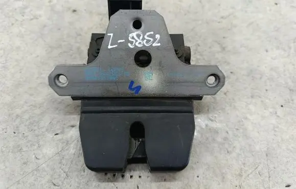 Ford Focus Tailgate lock latch 