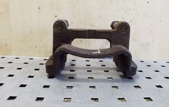 Renault Trafic II (X83) Brake caliper pad carrier rear 32327750