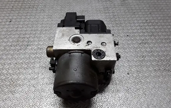 Audi A4 S4 B5 8D ABS Pump 8E0614111 0265216411