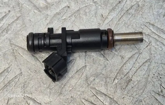 Mini One - Cooper Clubman R55 Fuel injector V752817680 7528176
