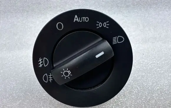 Volkswagen Touareg I Light switch 7L6941431AJ 2068B 10001863