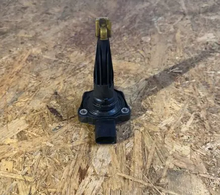 BMW 4 F36 Gran coupe Oil level sensor 8608780 6PR0104971 12037322