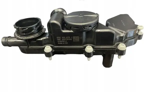 Volkswagen Golf VII Oil breather separator 05E103495J