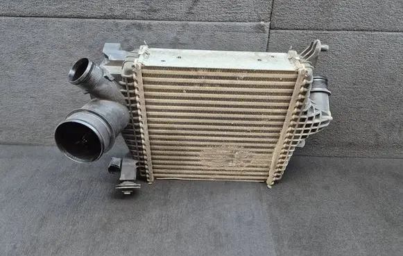 Audi Q7 4M Intercooler radiator 4M0145803AQ 4M0094A 4M0145803P