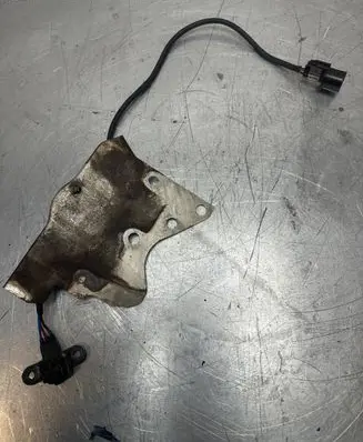Mitsubishi Outlander Crankshaft position sensor J5T25174