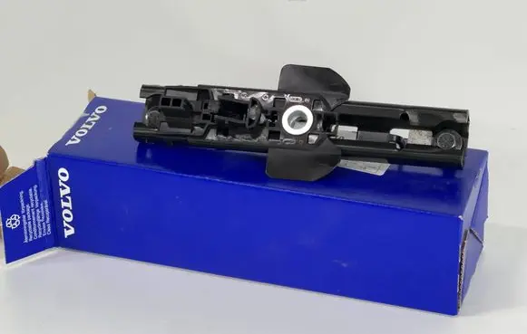 Volvo V40 Cross country Seat belt height adjuster 620249800 32341210