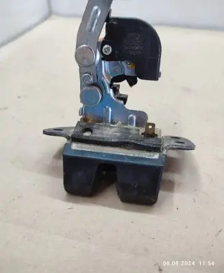 Hyundai Santa Fe Tailgate/trunk/boot lock/catch/latch 812802B000