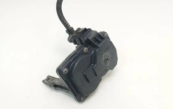 Volkswagen Tiguan Intake manifold valve actuator/motor 3Q0253691K
