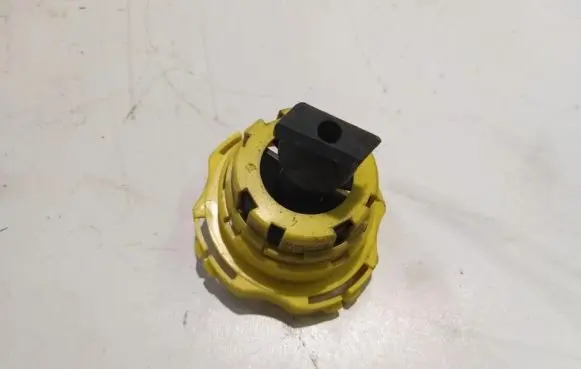Honda FR-V Spare wheel bolt 