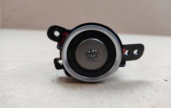 Hyundai i40 Engine start stop button switch