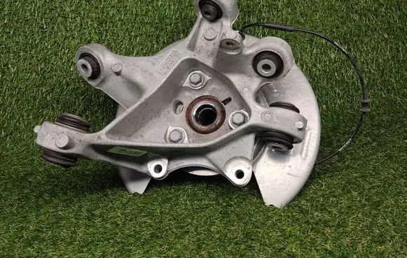 Tesla Model 3 Rear wheel hub spindle/knuckle 104441600G 104466600C 104412300B