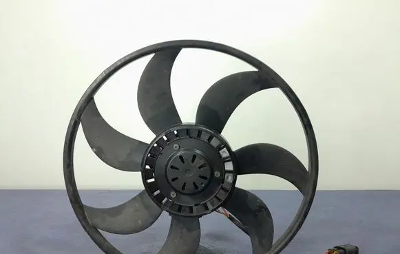 BMW 5 F10 F11 Electric radiator cooling fan 7575682