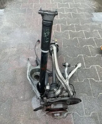 Mercedes-Benz C W204 Rear wheel hub spindle/knuckle 