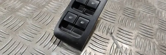 Opel Zafira C Electric window control switch 13305011