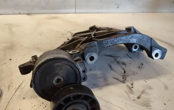 Generator/alternator bracket