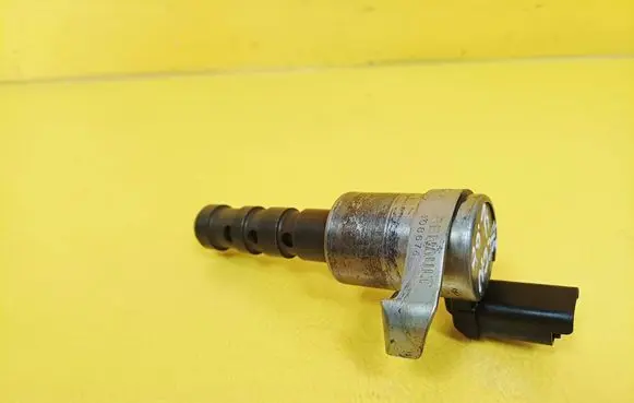 Renault Scenic II - Grand scenic II Camshaft vanos timing valve 