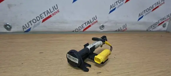 BMW 5 G30 G31 G38 Bonnet Pedestrian Airbag Actuator 7435797 51237435797