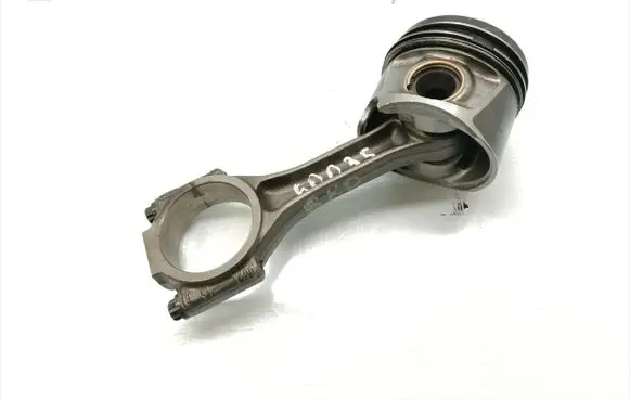 Volkswagen Golf V Piston with connecting rod 038J