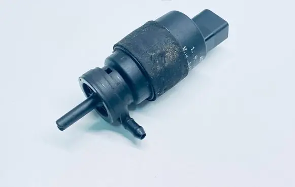 Volkswagen Phaeton Windscreen/windshield washer pump 1J5955651