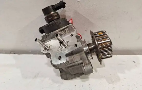 Peugeot Rifter Fuel injection high pressure pump 0445010761