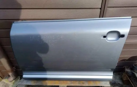 Porsche Cayenne (9PA) Front door