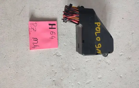 Volkswagen Polo Fuse box set 3473982
