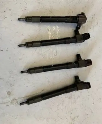 Mazda CX-3 Fuel injector S56013H50 05T77174