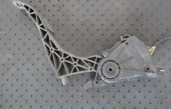 Volkswagen Polo Accelerator throttle pedal 6q1721503c 6pv008496-01