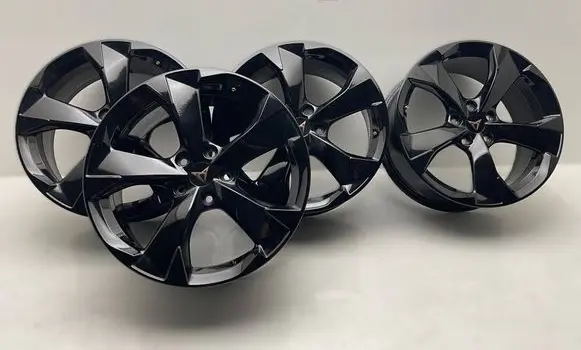 Seat Leon IV R18 alloy rim 5FA601025H